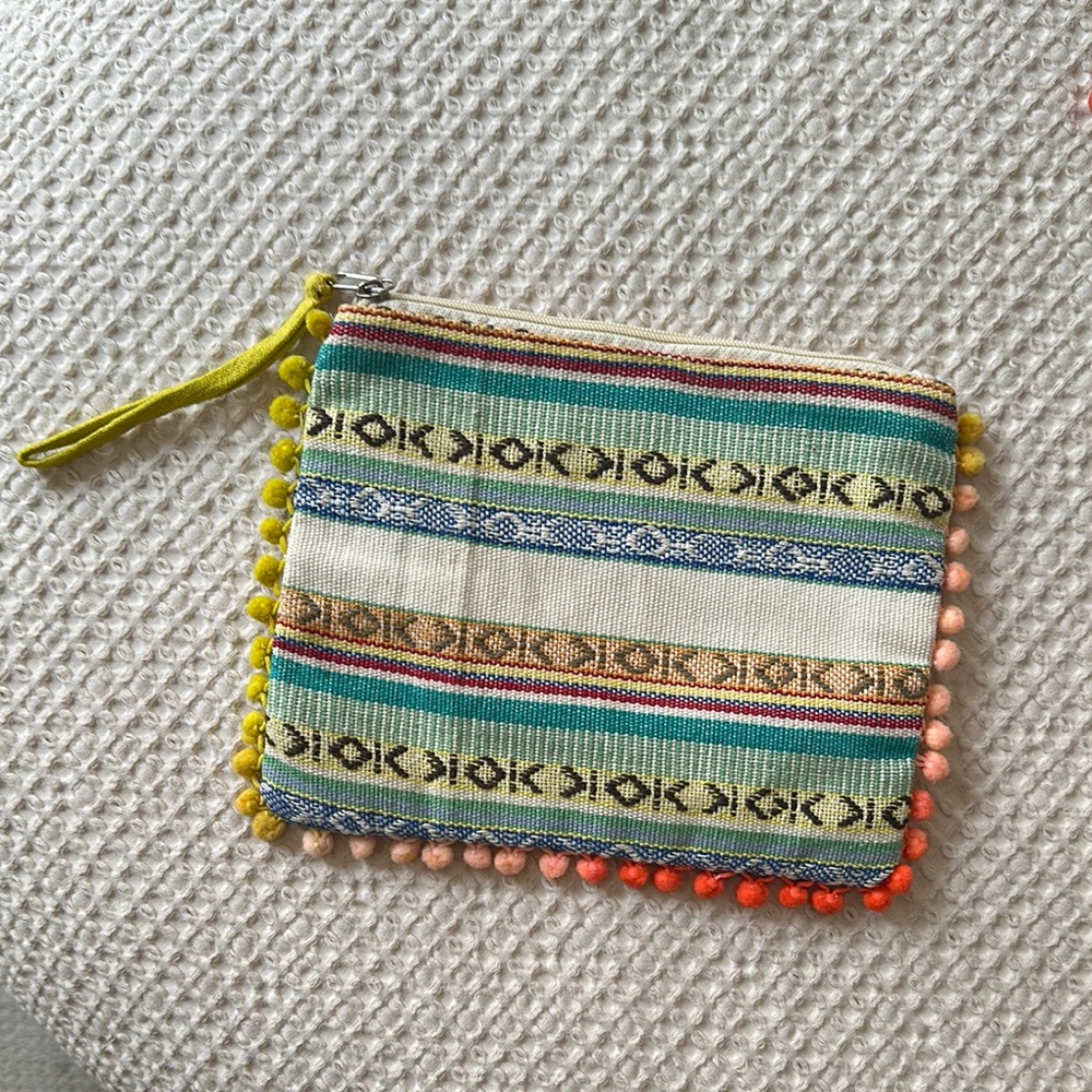 Colorful Patterned Clutch Set - Picture 4 of 13